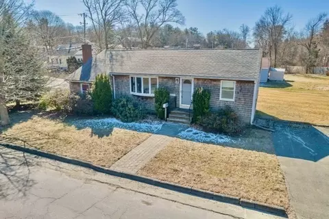 Exterior - 7 Western Ave, Beverly, MA 01915 photo 2 of 7