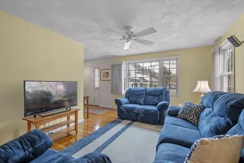 Living - 61 Collins St #2, Danvers, MA 01923 photo 3 of 7