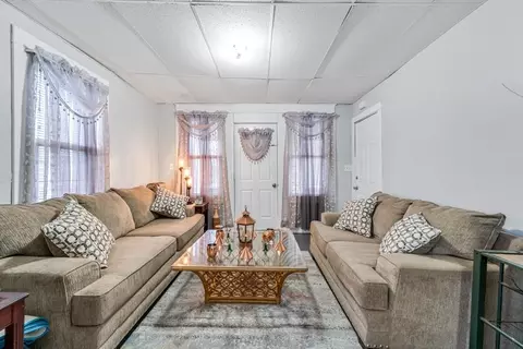 Living - 339-341 Allen St, Springfield, MA 01108 photo 2 of 4