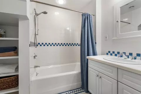 Bath - 49 Garrison Rd, Brookline, MA 02445 photo 4 of 4
