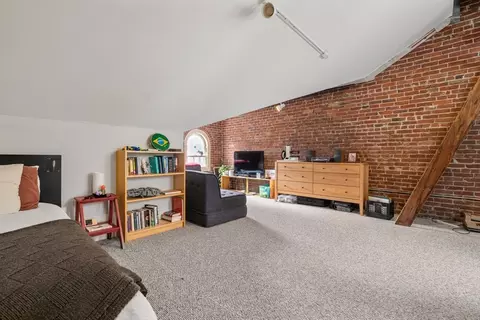 Bedroom - 49 Garrison Rd, Brookline, MA 02445 photo 2 of 4