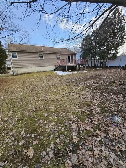Exterior - 82 Venus Dr, Worcester, MA 01605 photo 6 of 9