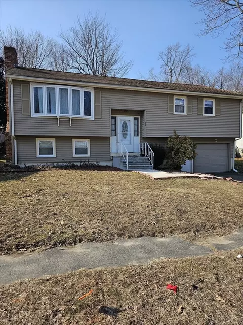 Exterior - 82 Venus Dr, Worcester, MA 01605 photo 4 of 9