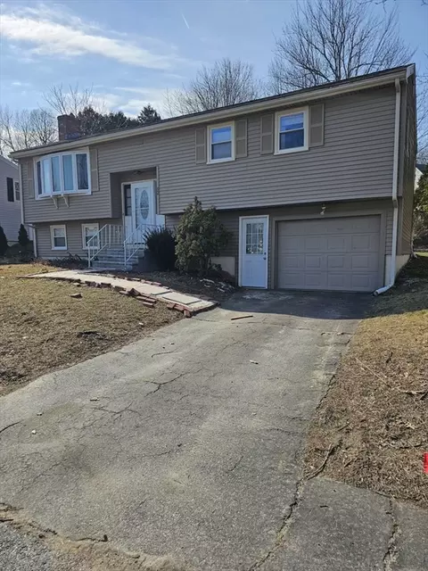 Exterior - 82 Venus Dr, Worcester, MA 01605 photo 9 of 9