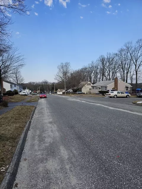 View/Area - 82 Venus Dr, Worcester, MA 01605 photo 3 of 3