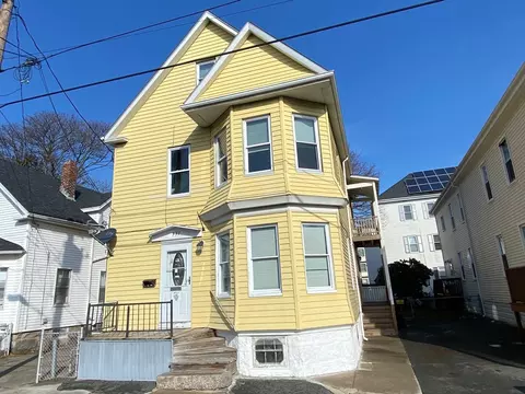 337 Davis St, New Bedford, MA 02746