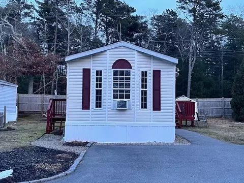 300 Nathan Ellis Hwy #74, Mashpee, MA 02649
