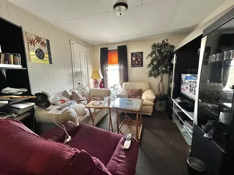 Living - 344-346 Main St, Springfield, MA 01105 photo 1 of 2