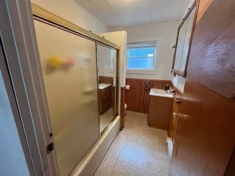 Bath - 985-987 Walnut St, Fall River, MA 02720 photo 2 of 2