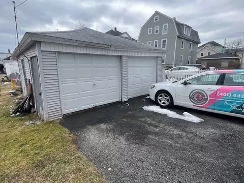 Exterior - 985-987 Walnut St, Fall River, MA 02720 photo 4 of 6