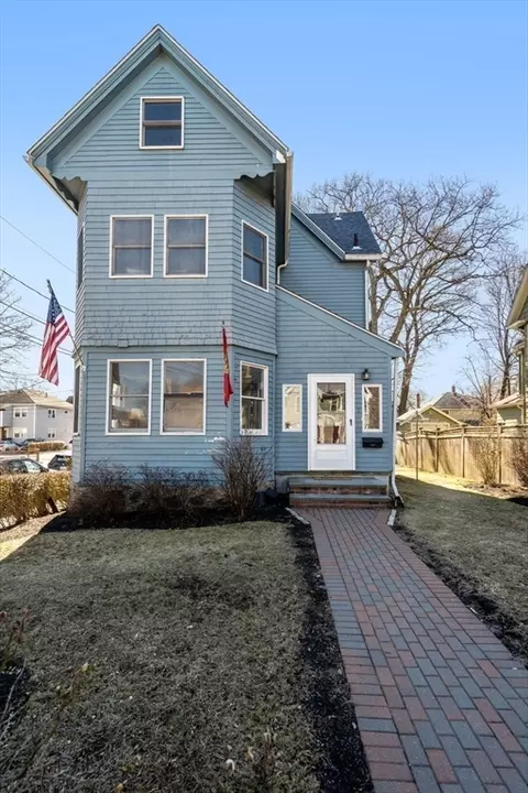 2 Orris St, Newton, MA 02466