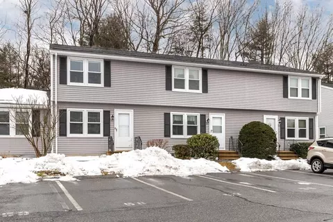 270 Sunderland Rd #30, Worcester, MA 01604