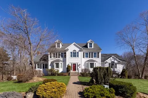 Exterior - 10 Hillside Dr, Georgetown, MA 01833 photo 2 of 6