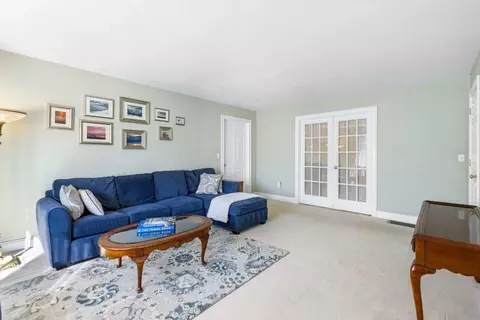 Living - 10 Hillside Dr, Georgetown, MA 01833 photo 7 of 11