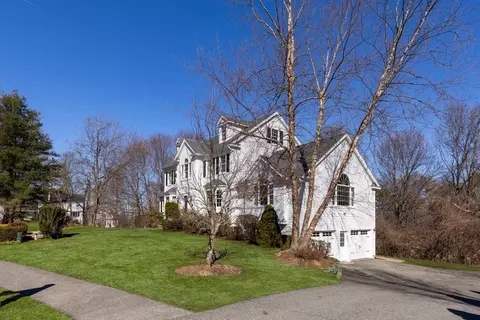 Exterior - 10 Hillside Dr, Georgetown, MA 01833 photo 6 of 6
