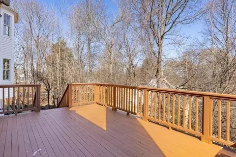 Exterior - 10 Hillside Dr, Georgetown, MA 01833 photo 3 of 6