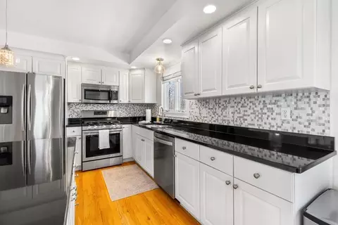 Kitchen - 10 Hillside Dr, Georgetown, MA 01833 photo 5 of 5