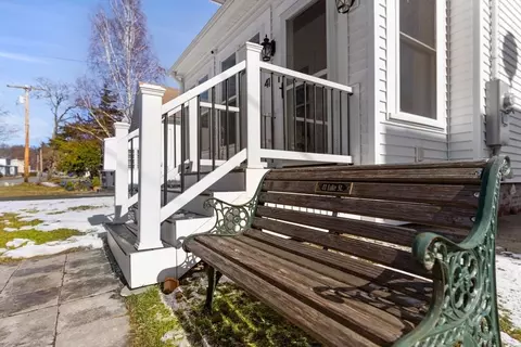 41 Lake St, Hudson, MA 01749