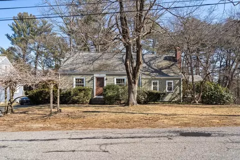 94 Spruce St, Framingham, MA 01701