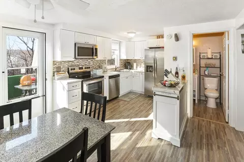 35 Genessee St #J, Worcester, MA 01603