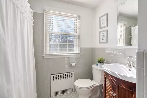 Bath - 36 Howland Ln, Hingham, MA 02043 photo 2 of 2