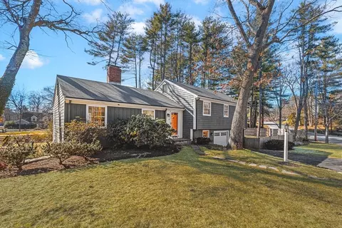 36 Howland Ln, Hingham, MA 02043