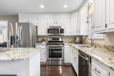 Kitchen - 246 Plain St #B, Millis, MA 02054 photo 4 of 6