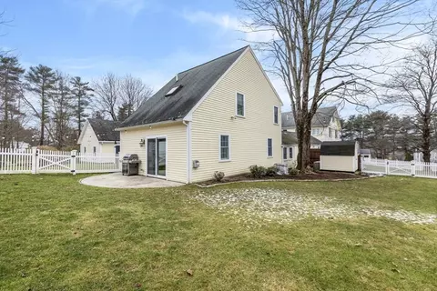 Exterior - 246 Plain St #B, Millis, MA 02054 photo 7 of 13