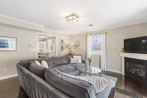 Living - 246 Plain St #B, Millis, MA 02054 photo 2 of 3