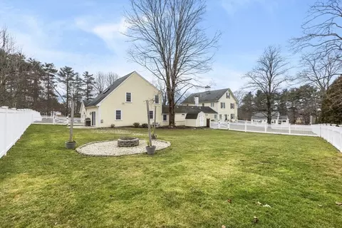 Exterior - 246 Plain St #B, Millis, MA 02054 photo 4 of 13