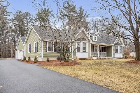 58 Sandalwood Cir, Tewksbury, MA 01876