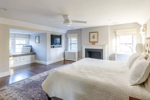 Bedroom - 6 Risley Rd, Newton, MA 02465 photo 1 of 3