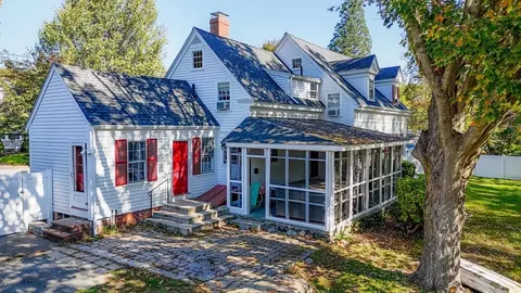 Exterior - 12 Centre St, Danvers, MA 01923 photo 2 of 8