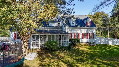 Exterior - 12 Centre St, Danvers, MA 01923 photo 6 of 8