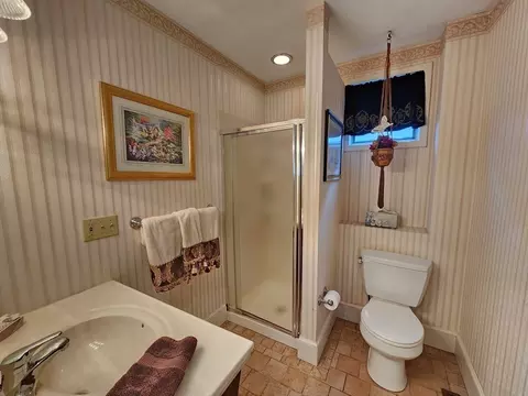 Bath - 991 Broadway, Everett, MA 02149 photo 1 of 5