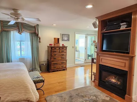 Bedroom - 991 Broadway, Everett, MA 02149 photo 2 of 6