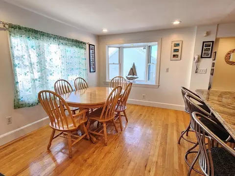 Dining - 991 Broadway, Everett, MA 02149 photo 1 of 2