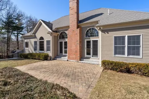 Exterior - 40 Sandy Ridge Rd, Sterling, MA 01564 photo 5 of 9