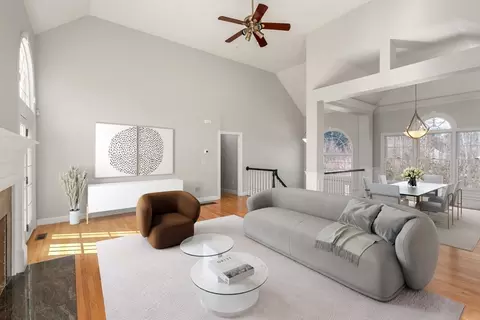 Living - 40 Sandy Ridge Rd, Sterling, MA 01564 photo 2 of 2