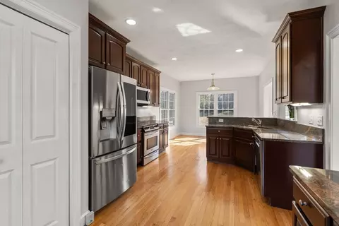 Kitchen - 40 Sandy Ridge Rd, Sterling, MA 01564 photo 2 of 4