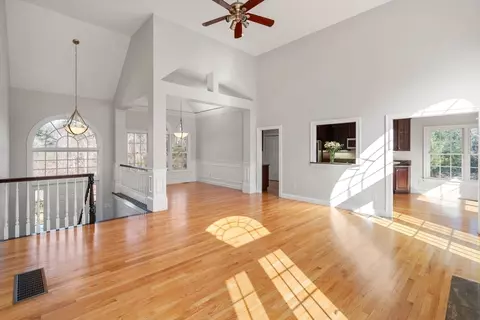Bedroom - 40 Sandy Ridge Rd, Sterling, MA 01564 photo 1 of 2