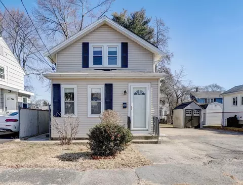 50 Woodlawn St, Dedham, MA 02026
