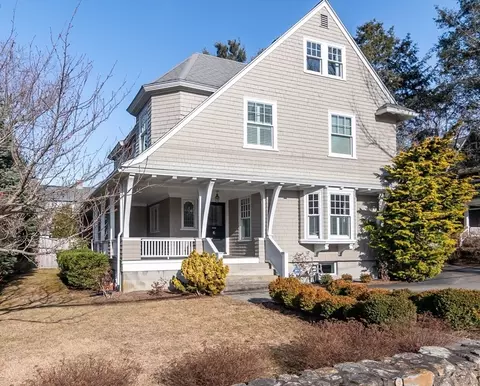 6 Cottage St, Wellesley, MA 02482