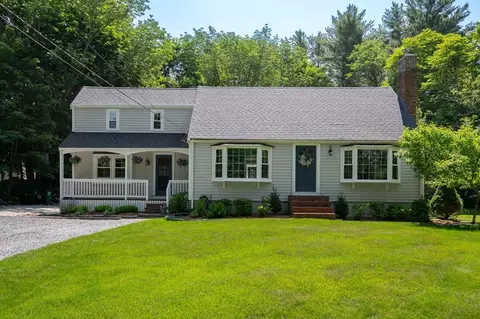 128 Taylor St, Pembroke, MA 02359