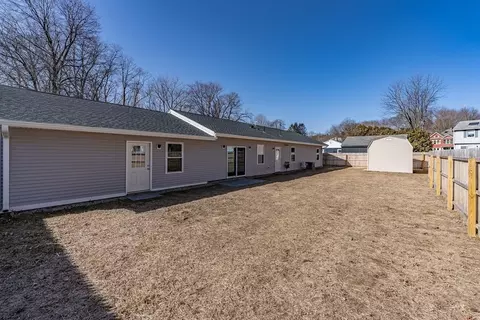 Exterior - 20 Ormond Dr, Northampton, MA 01062 photo 4 of 7