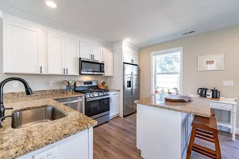Kitchen - 20 Ormond Dr, Northampton, MA 01062 photo 3 of 6