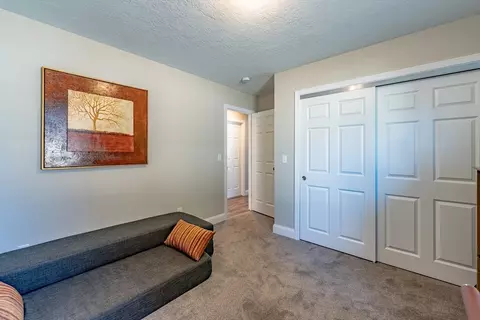 Bedroom - 20 Ormond Dr, Northampton, MA 01062 photo 4 of 5