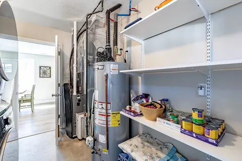 Kitchen - 20 Ormond Dr, Northampton, MA 01062 photo 6 of 6