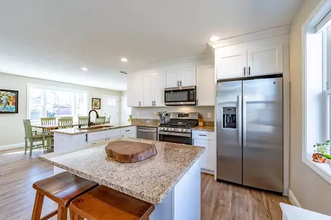 Kitchen - 20 Ormond Dr, Northampton, MA 01062 photo 4 of 6