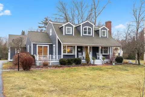 35 Pleasant Valley Rd, Amesbury, MA 01913
